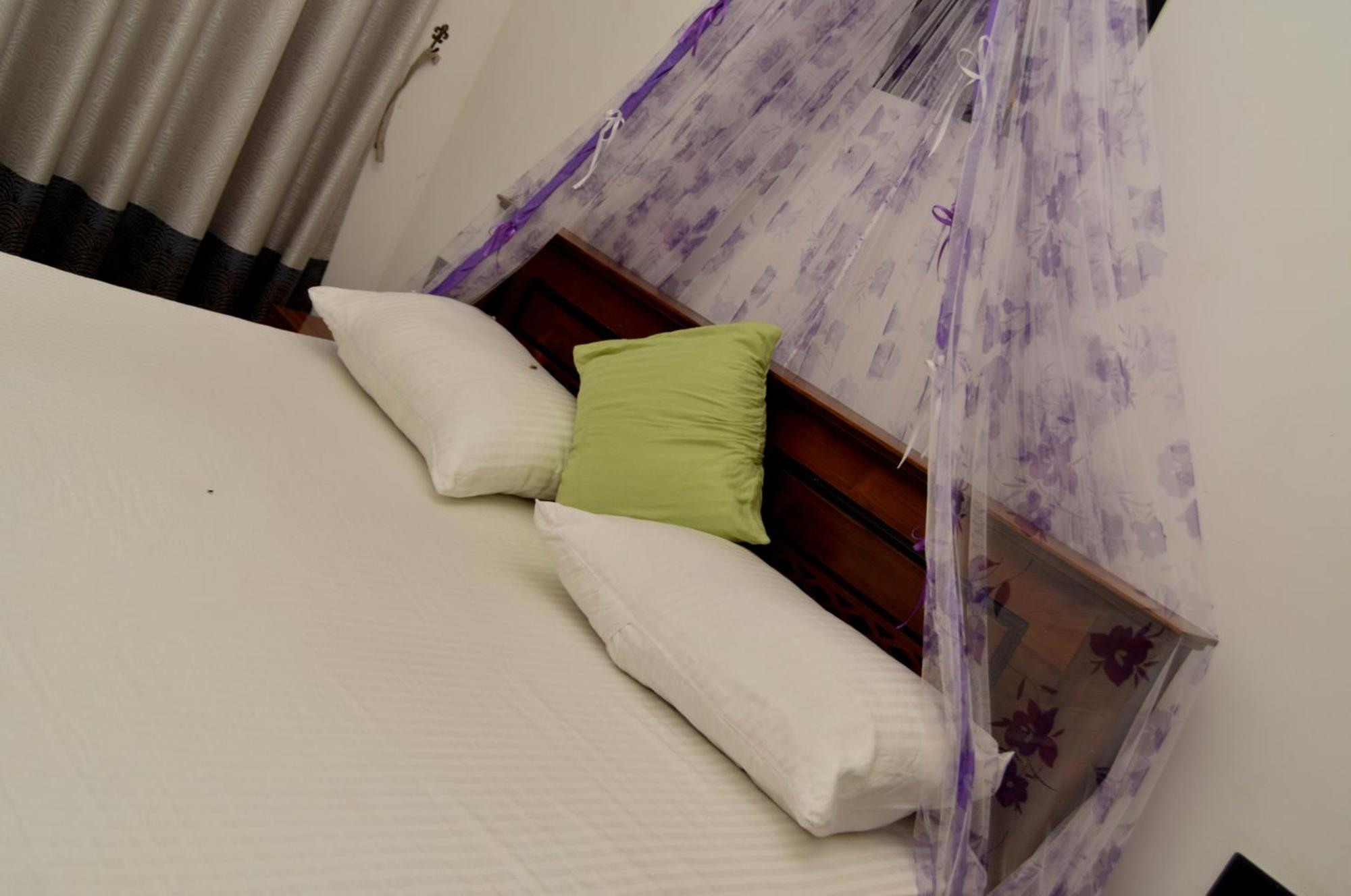 Kosi Giggles Resort Weligama Exteriör bild