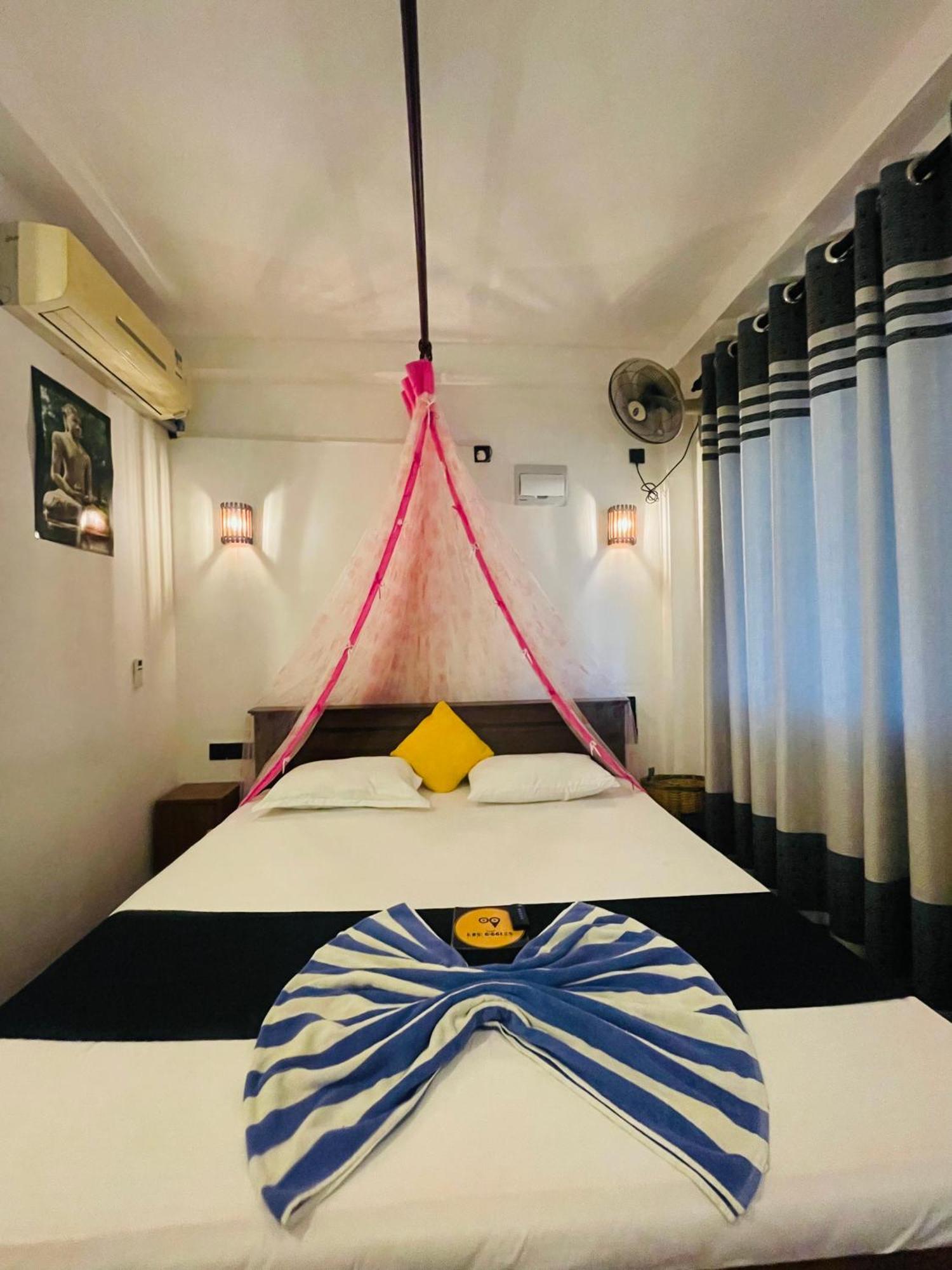 Kosi Giggles Resort Weligama Exteriör bild